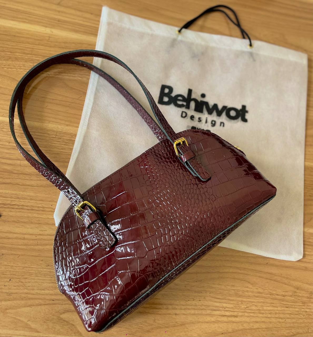 Burgundy cro chic